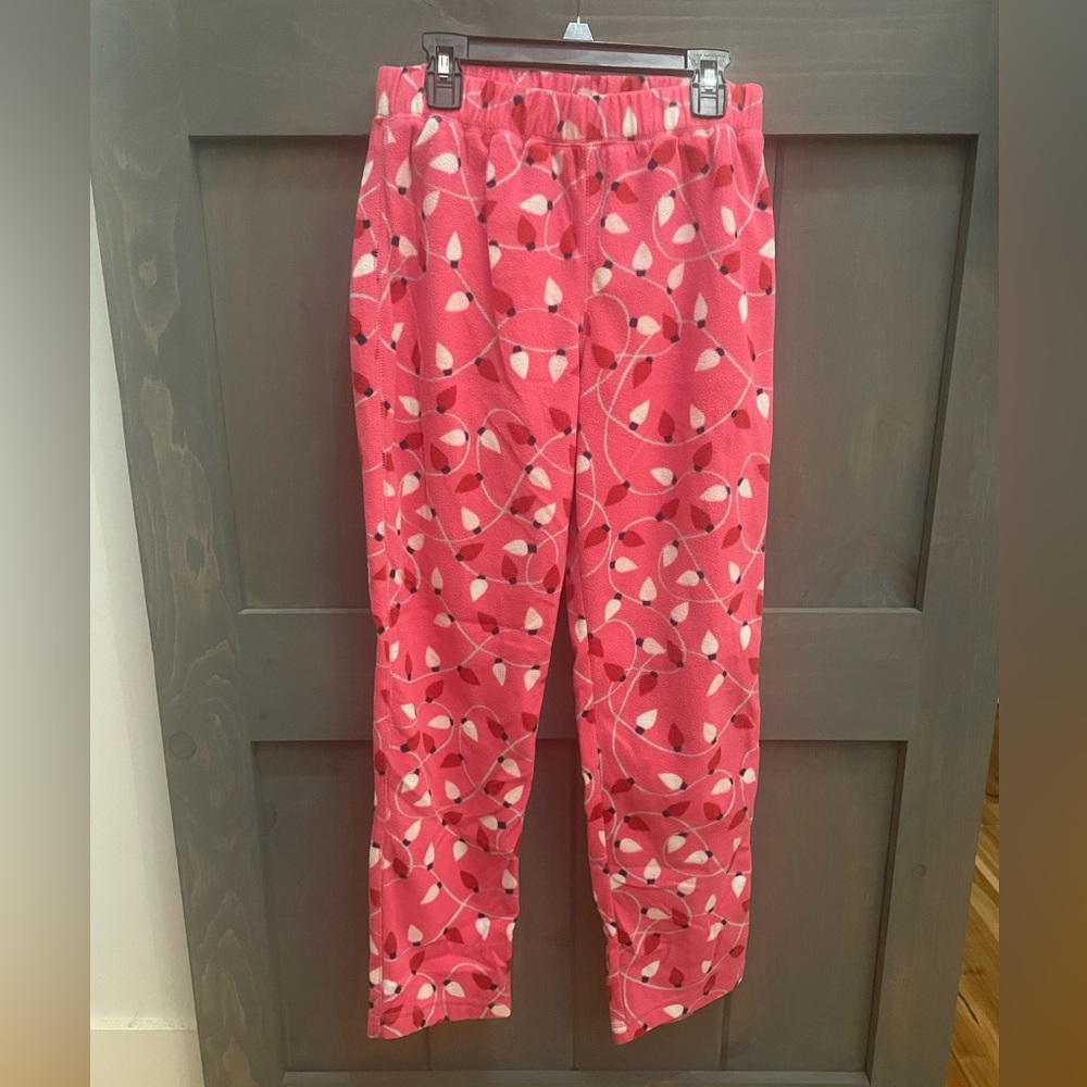🎅🏼🎄Gap Kids Holiday  pajama pants 
Christmas lights pink fleece pants
￼